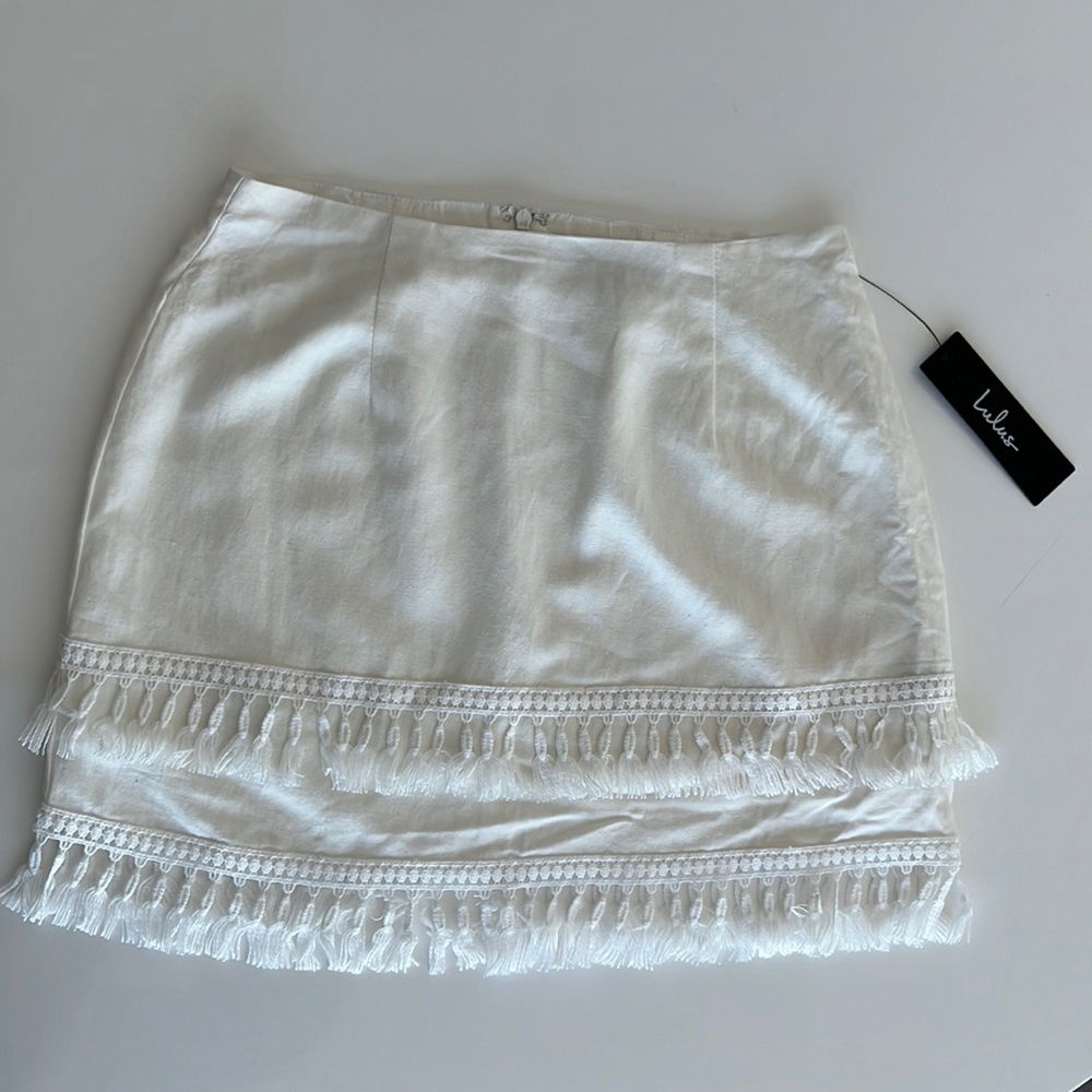 NWT Lulus white skirt
